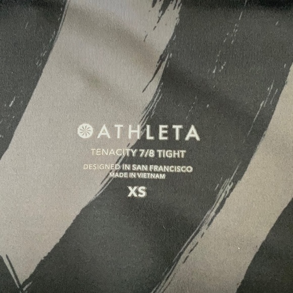 Athleta Tenacity 7/8 Tight - Picture 7 of 8